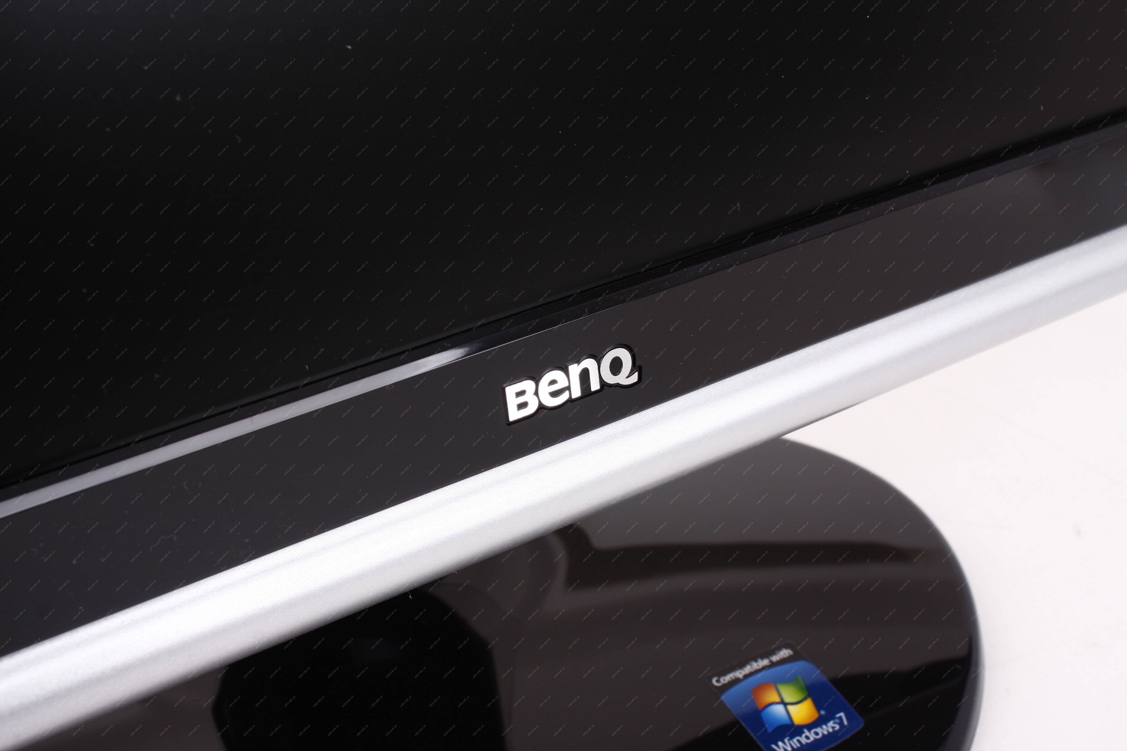 BENQ E2220HD - ディスプレイ・モニター本体