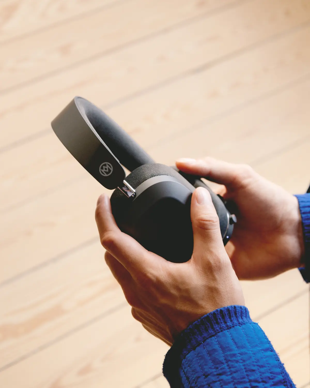 фото Наушники без микрофона Mondo Over-Ear Sport Graphite 2