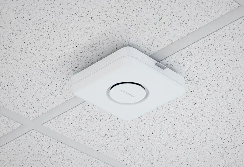 фото Точка доступу Netgear WBE710 3