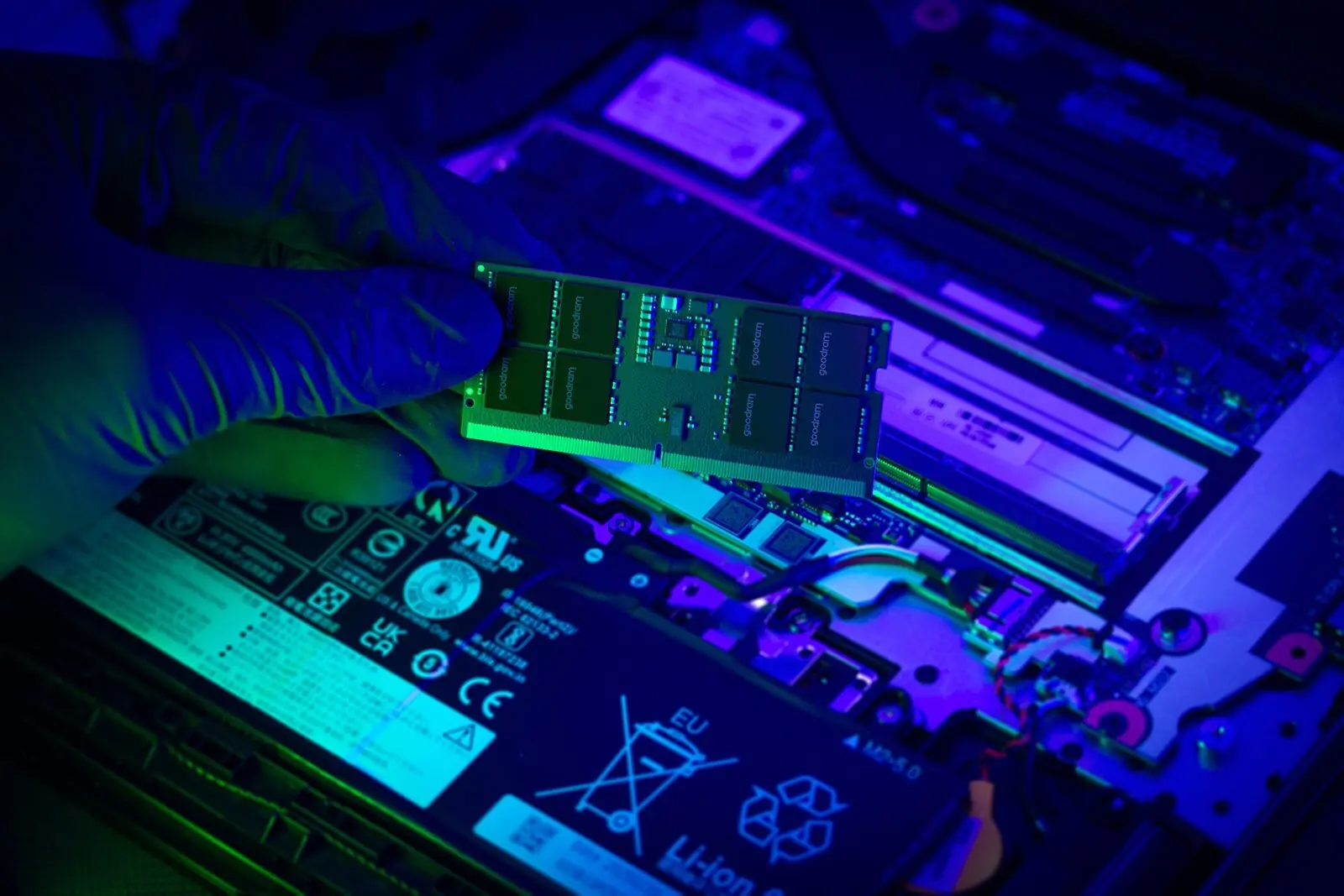 фото Память для ноутбуков Goodram 32 GB (2x16GB) SO-DIMM DDR5 6400 MHz (GR00C5-64L52S/32GDC) 3