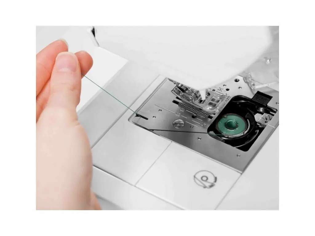 фото Швейна машинка комп