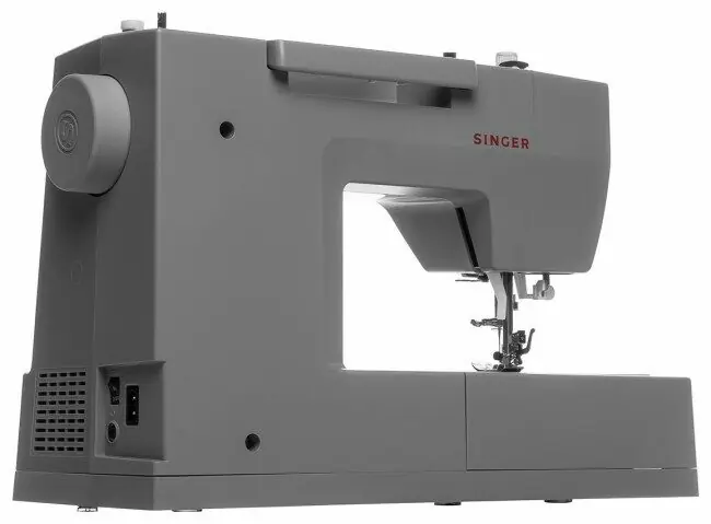 фото Швейна машинка комп