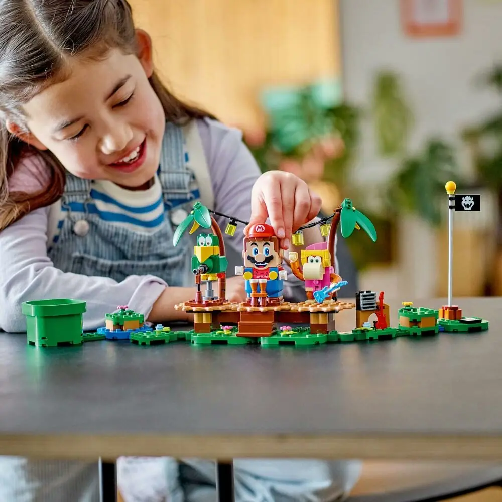 фото Блоковый конструктор LEGO Dixie Kong