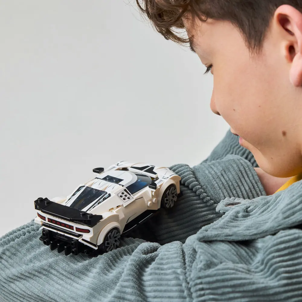 фото Блоковый конструктор LEGO Bugatti Centodieci Hyper Sports Car (77240) 3