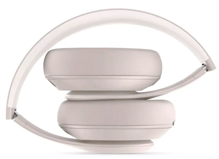 фото Навушники з мікрофоном Beats Studio Pro Beige (MQTR3ZM)