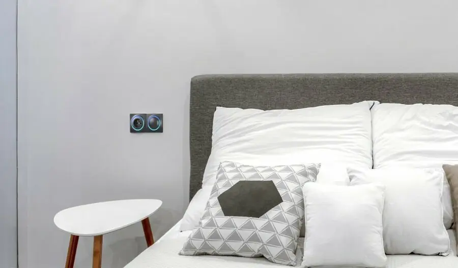 фото Розумна розетка Fibaro Wall Black (FGWU-021-8)