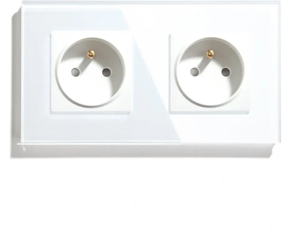 фото Розумна розетка iQtech Millennium KIM1W2