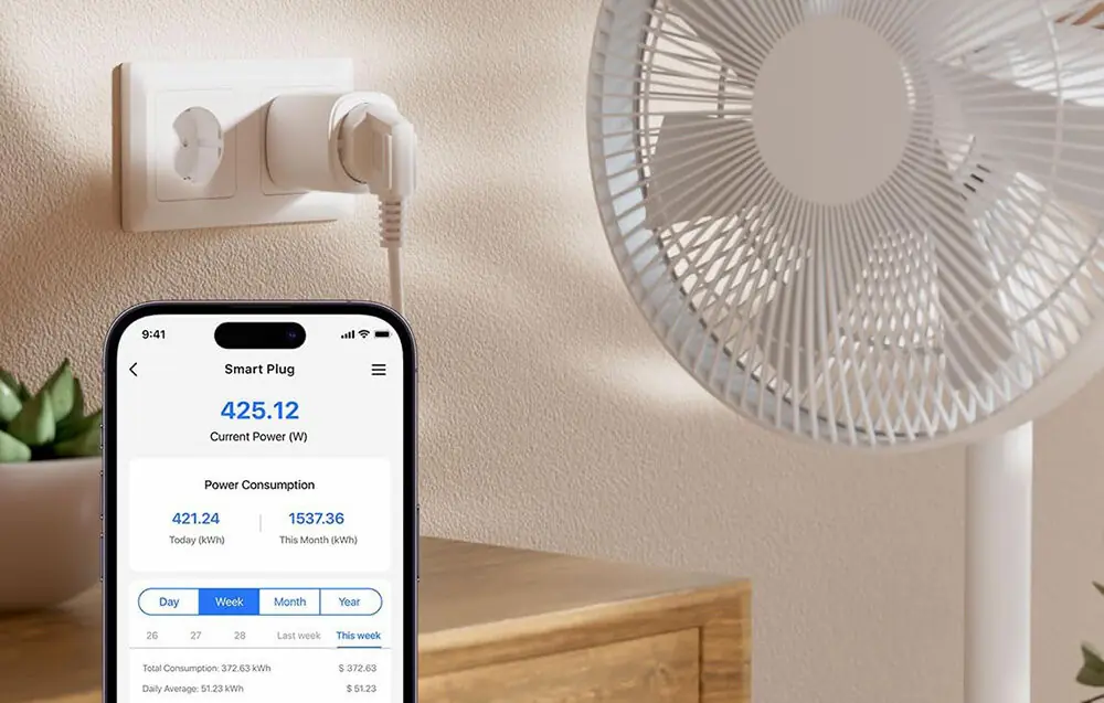 фото Розумна розетка Meross MSS315MA