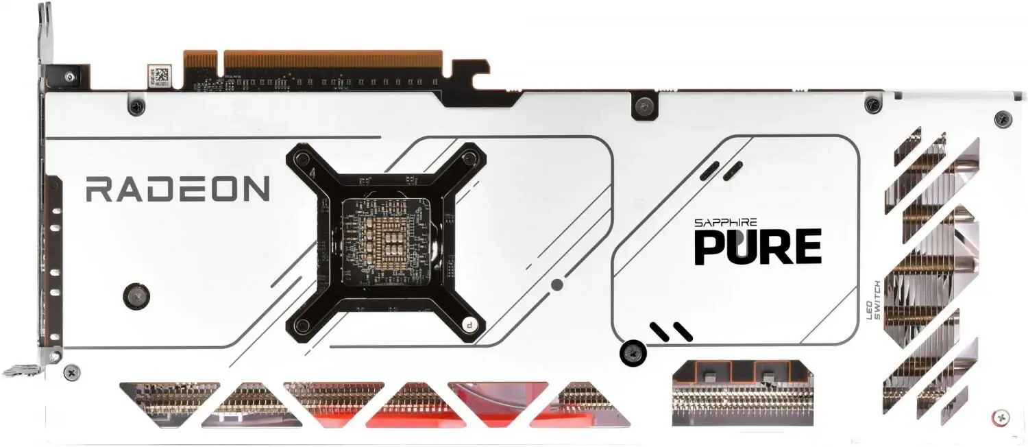 фото Відеокарта Sapphire Radeon RX 7900 XT 20 GB PURE (11323-09)