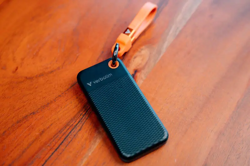 фото SSD накопичувач Verbatim Pocket 1 TB Orange (32193) 3
